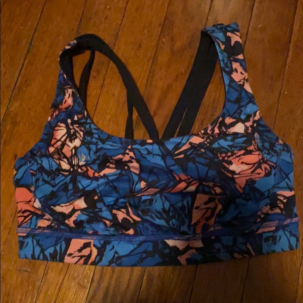 Lululemon patterned sports bra